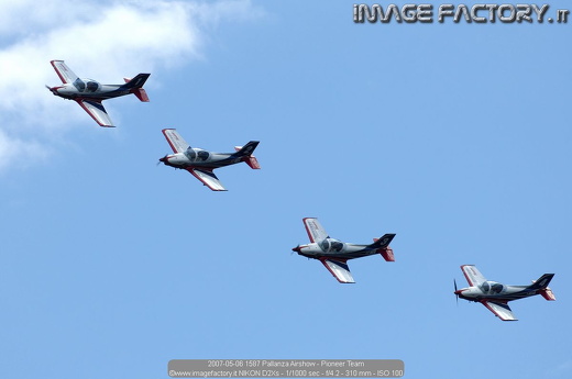 2007-05-06 1587 Pallanza Airshow - Pioneer Team